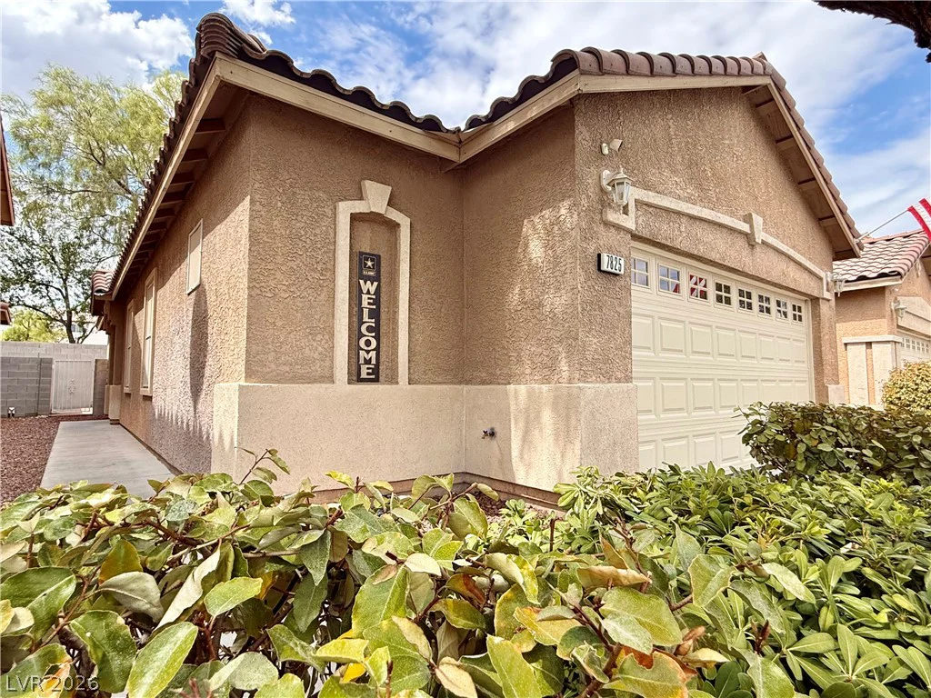 7825 Ithaca Falls, Las Vegas, NV 89149