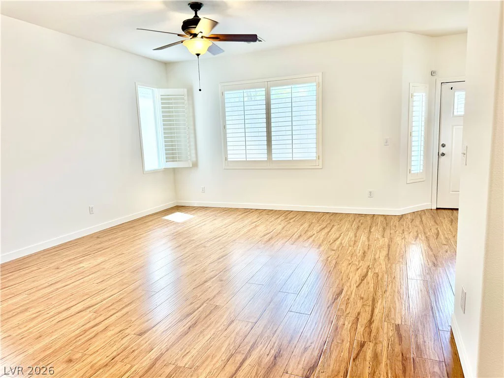 7825 Ithaca Falls, Las Vegas, NV 89149