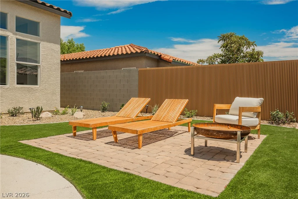 9369 Thunder Basin, Las Vegas, NV 89149