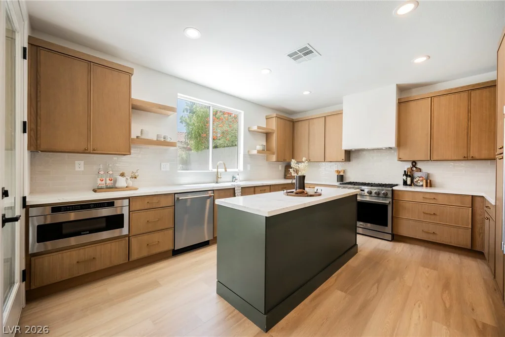 9369 Thunder Basin, Las Vegas, NV 89149