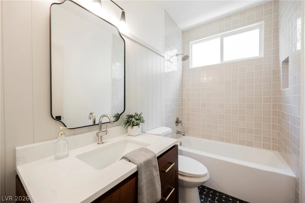 9369 Thunder Basin, Las Vegas, NV 89149