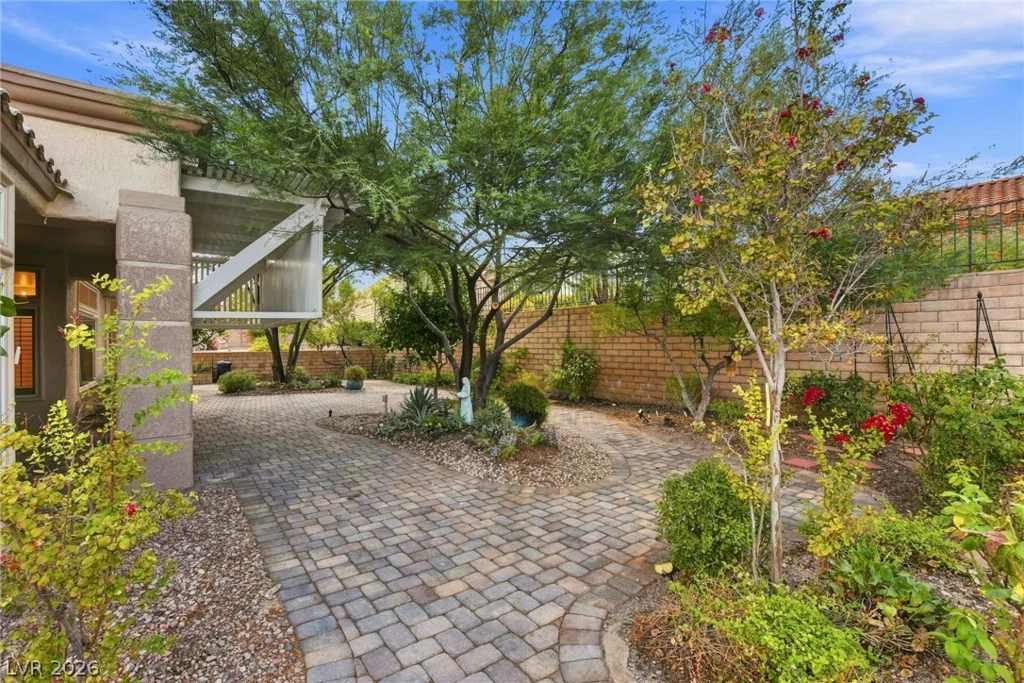 10612 Clear Meadows, Las Vegas, NV 89134