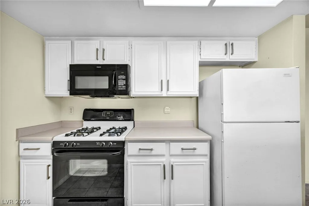 8070 Russell, Las Vegas, NV 89113