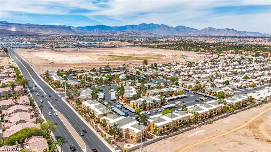8070 Russell, Las Vegas, NV 89113