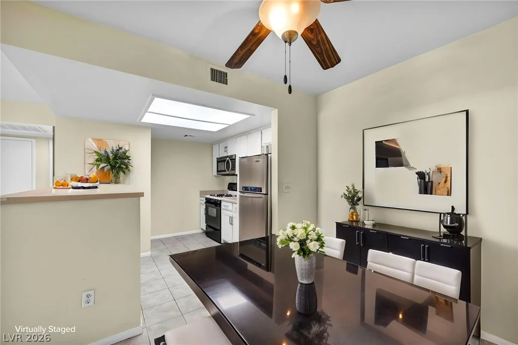 8070 Russell, Las Vegas, NV 89113