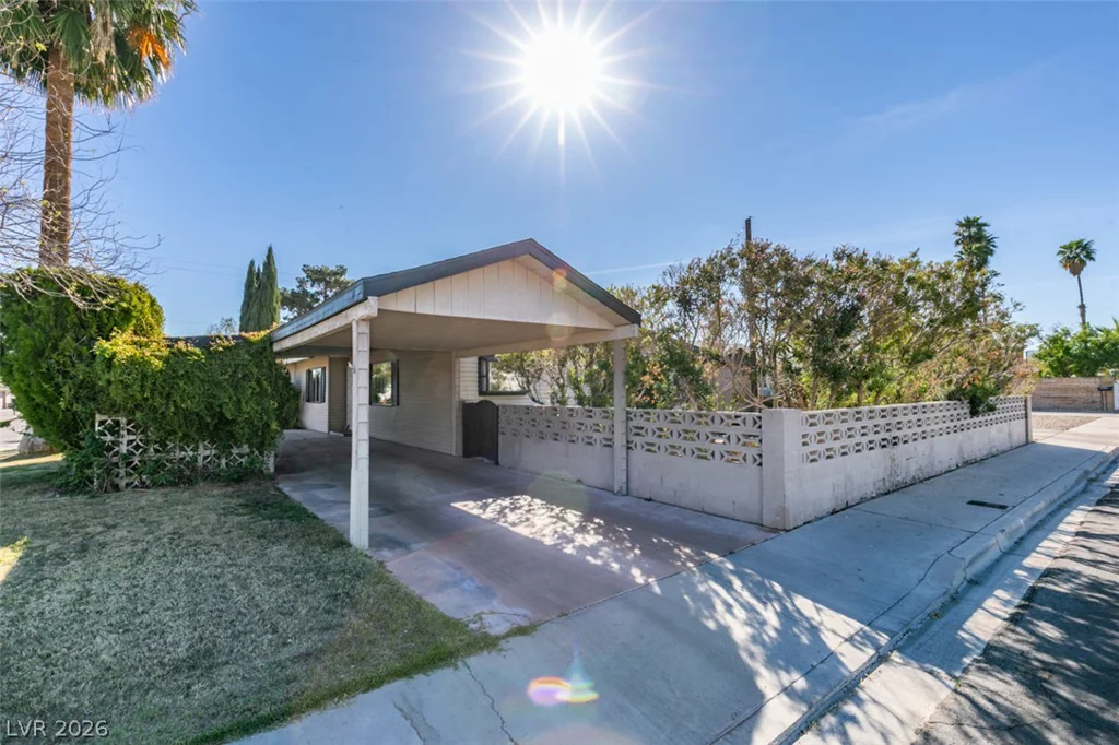 2211 Frontier Ave, Las Vegas, NV 89106