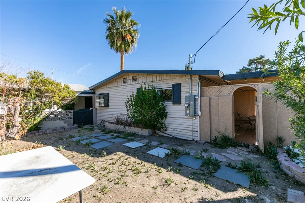 2211 Frontier Ave, Las Vegas, NV 89106