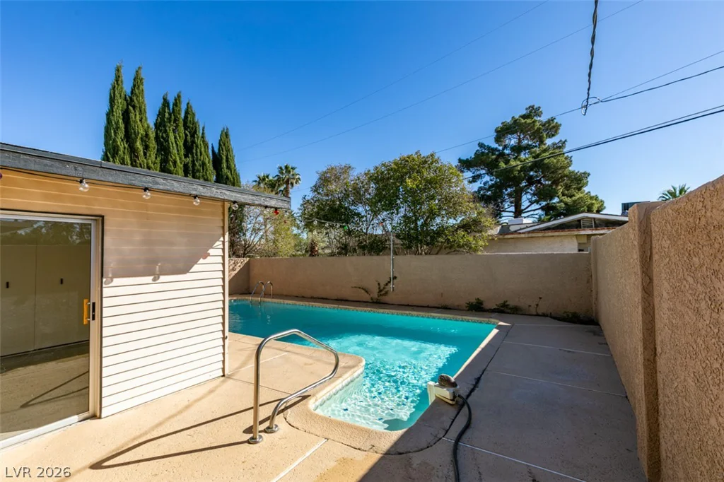 2211 Frontier Ave, Las Vegas, NV 89106