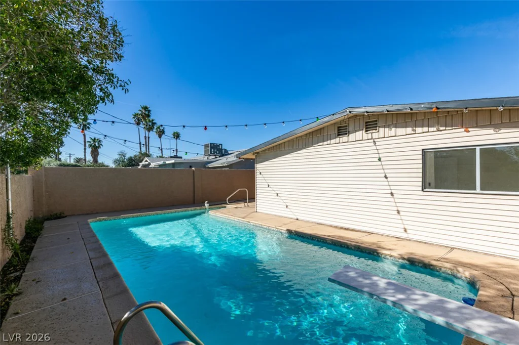 2211 Frontier Ave, Las Vegas, NV 89106