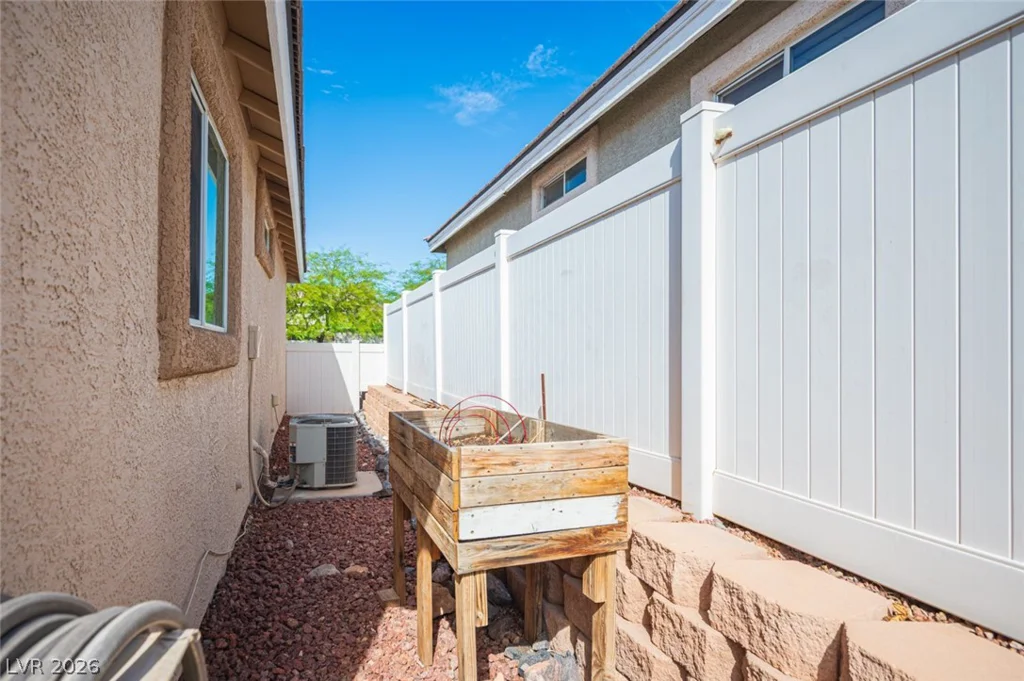 10430 Melon Cactus, Las Vegas, NV 89141