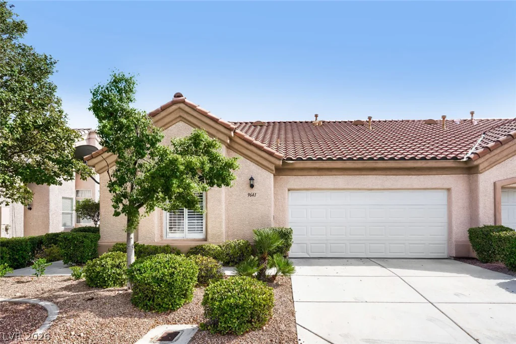 9641 EMERAUDE, Las Vegas, NV 89147