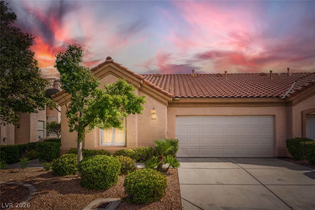 9641 EMERAUDE, Las Vegas, NV 89147