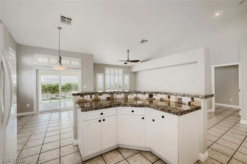9641 EMERAUDE, Las Vegas, NV 89147