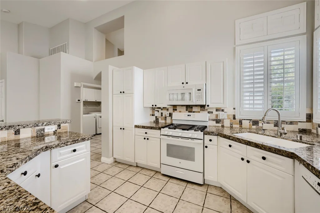 9641 EMERAUDE, Las Vegas, NV 89147