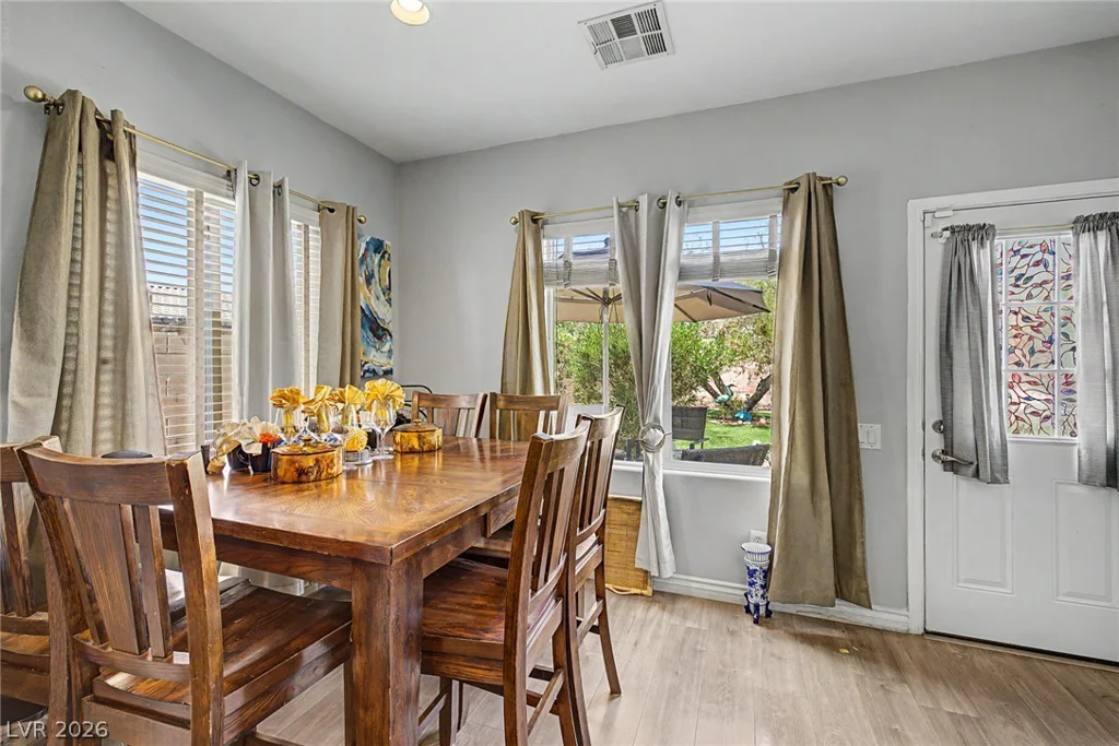 2924 Dowitcher, North Las Vegas, NV 89084