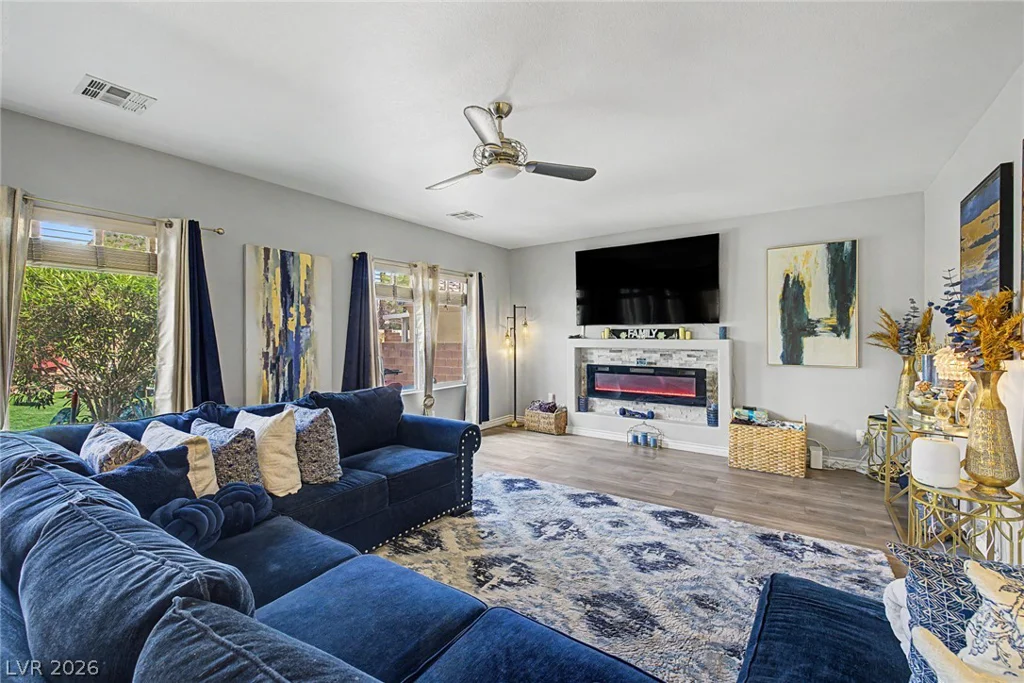 2924 Dowitcher, North Las Vegas, NV 89084