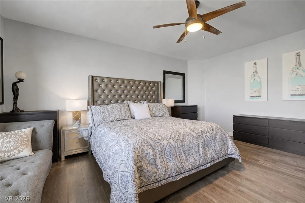2924 Dowitcher, North Las Vegas, NV 89084