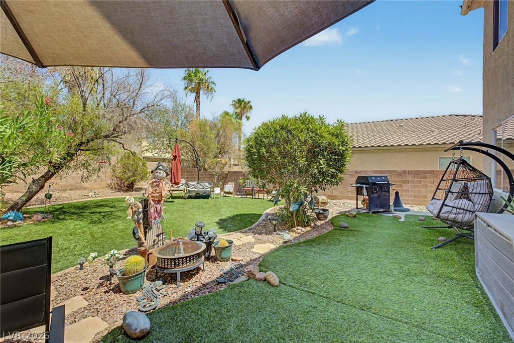 2924 Dowitcher, North Las Vegas, NV 89084