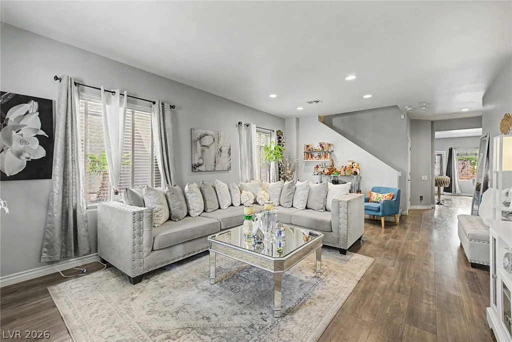 2924 Dowitcher, North Las Vegas, NV 89084