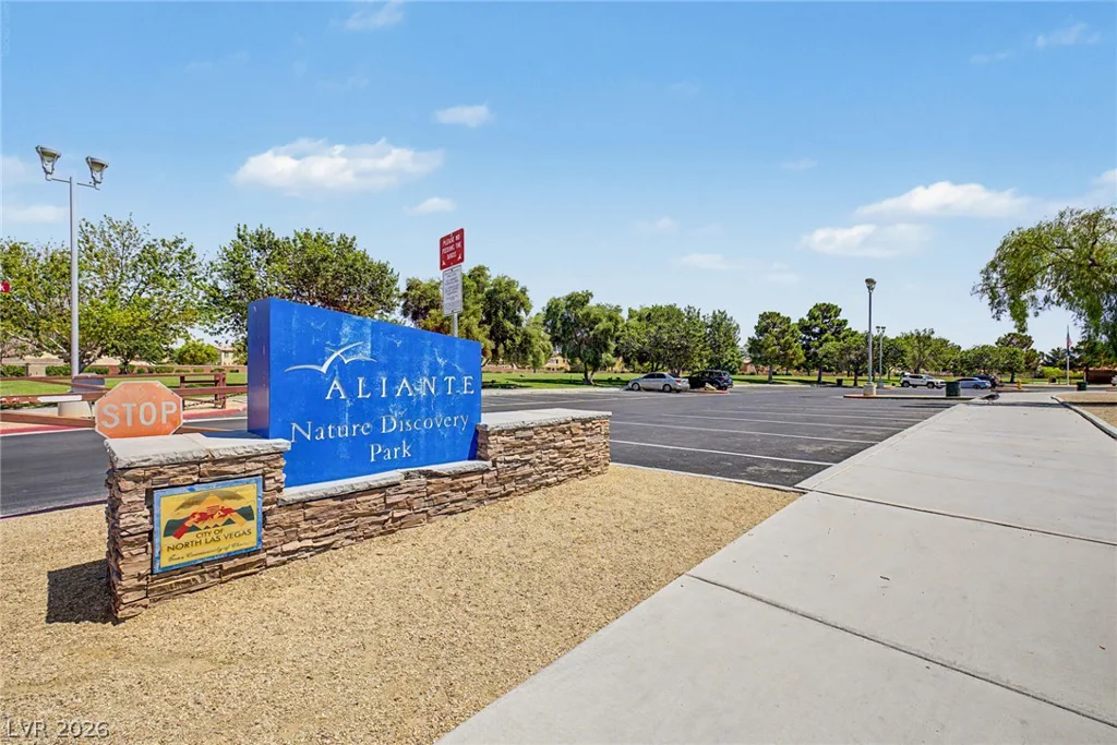 2924 Dowitcher, North Las Vegas, NV 89084