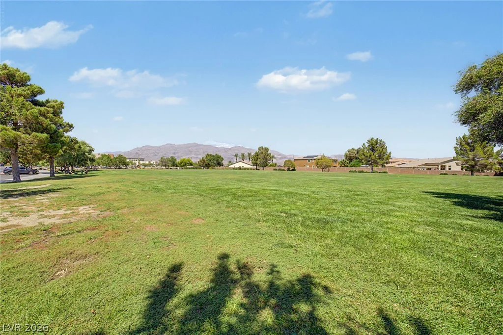 2924 Dowitcher, North Las Vegas, NV 89084