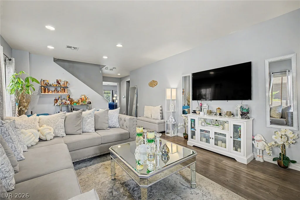 2924 Dowitcher, North Las Vegas, NV 89084