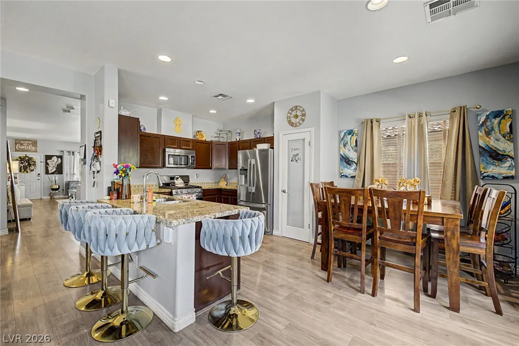 2924 Dowitcher, North Las Vegas, NV 89084