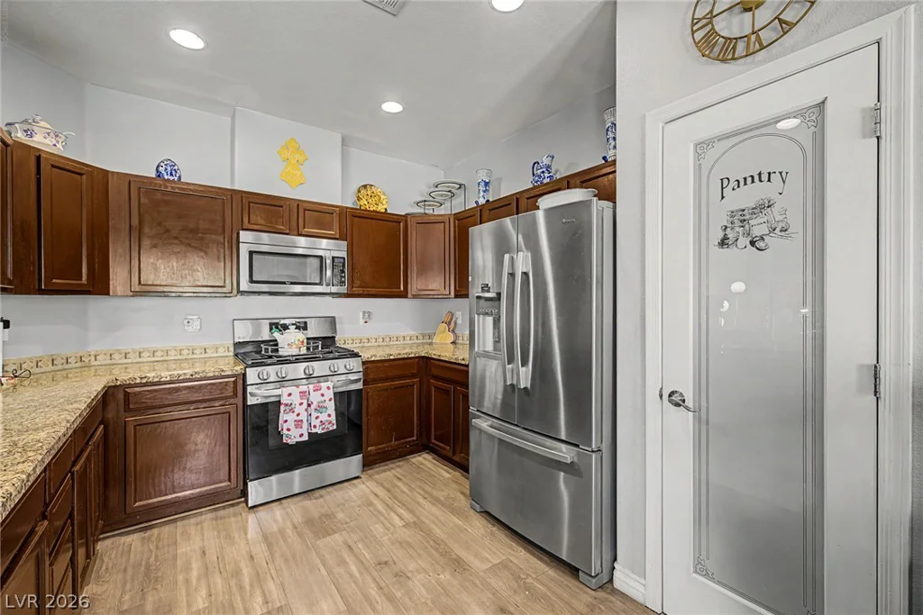 2924 Dowitcher, North Las Vegas, NV 89084