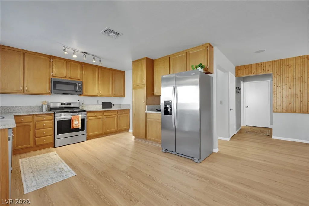 8283 Hidden Hills, Las Vegas, NV 89123