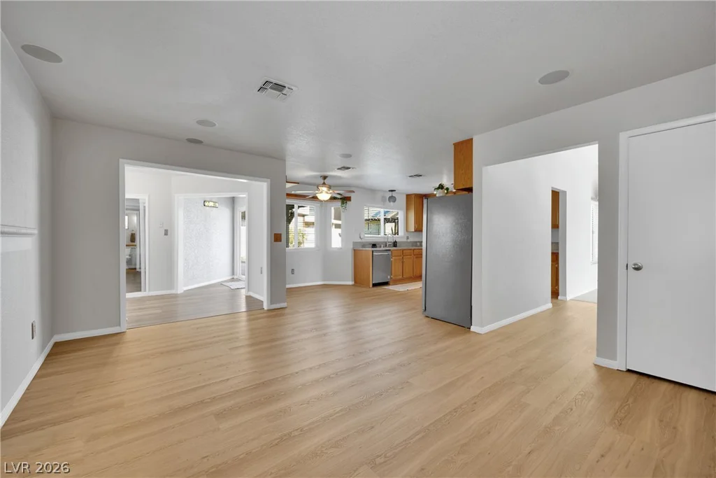 8283 Hidden Hills, Las Vegas, NV 89123