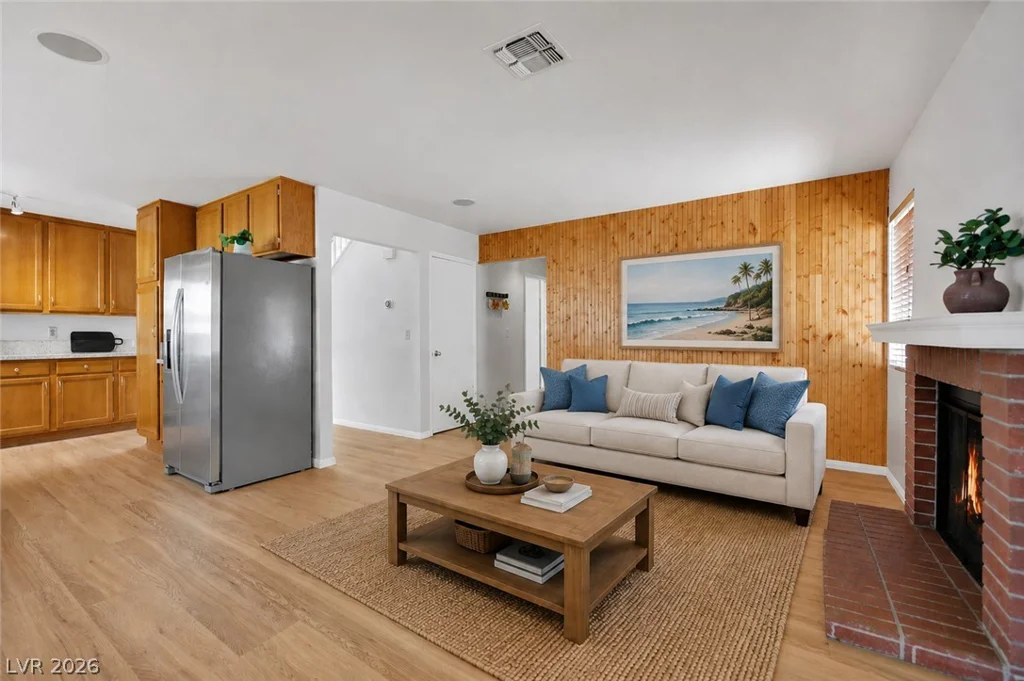 8283 Hidden Hills, Las Vegas, NV 89123