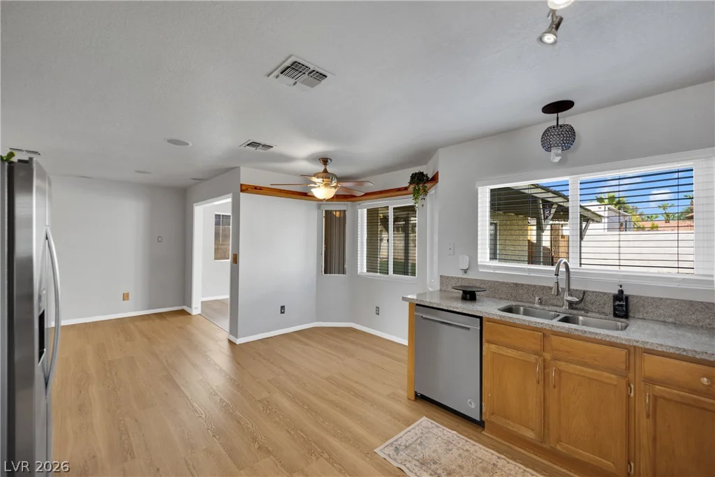 8283 Hidden Hills, Las Vegas, NV 89123