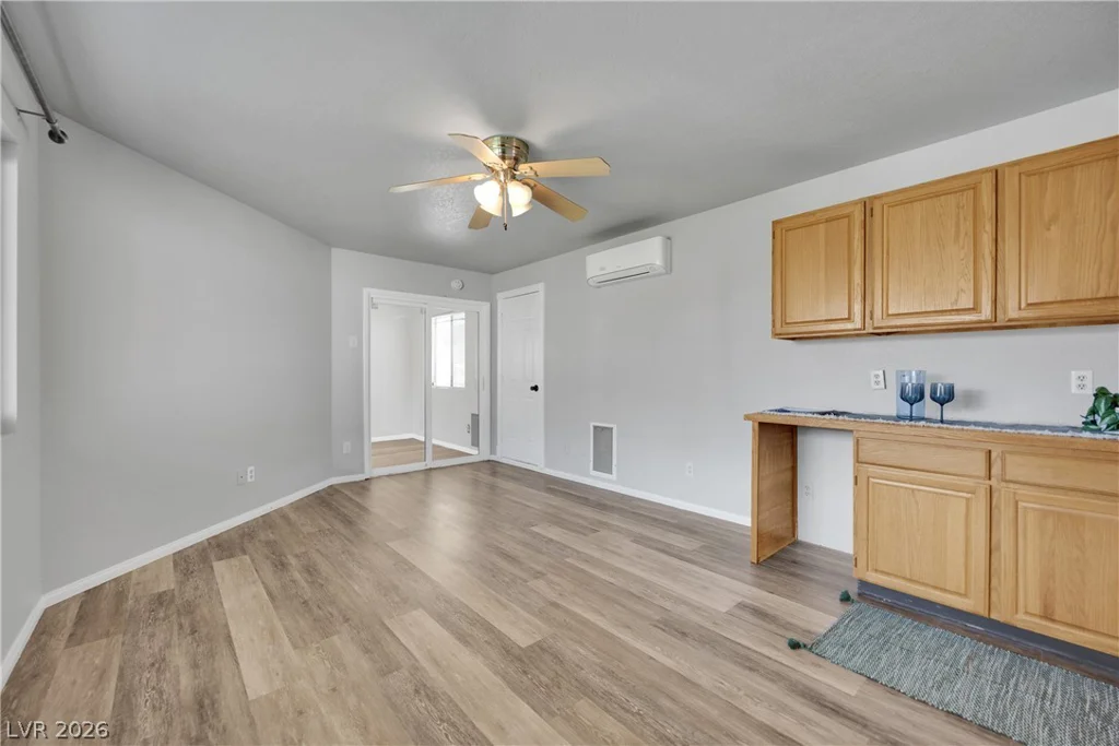8283 Hidden Hills, Las Vegas, NV 89123