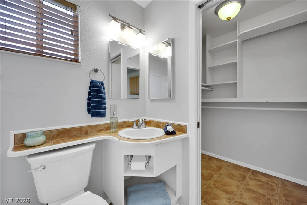 8283 Hidden Hills, Las Vegas, NV 89123