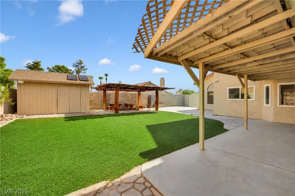 8283 Hidden Hills, Las Vegas, NV 89123