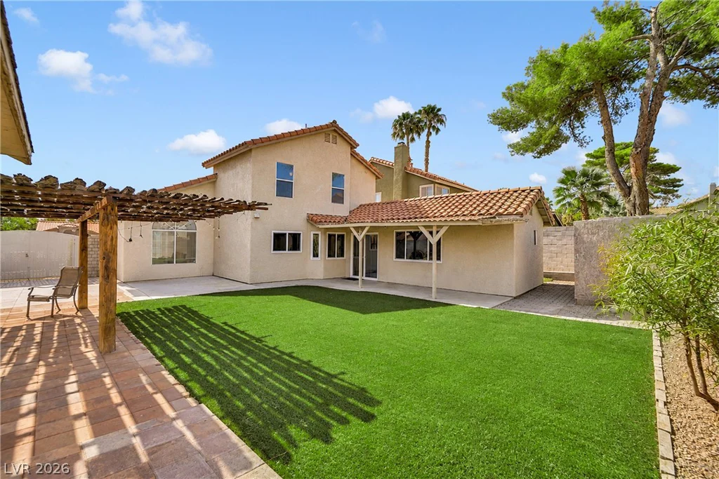 8283 Hidden Hills, Las Vegas, NV 89123
