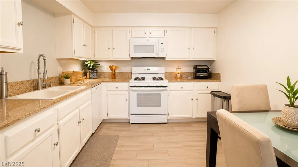 2140 Petersham, Las Vegas, NV 89108