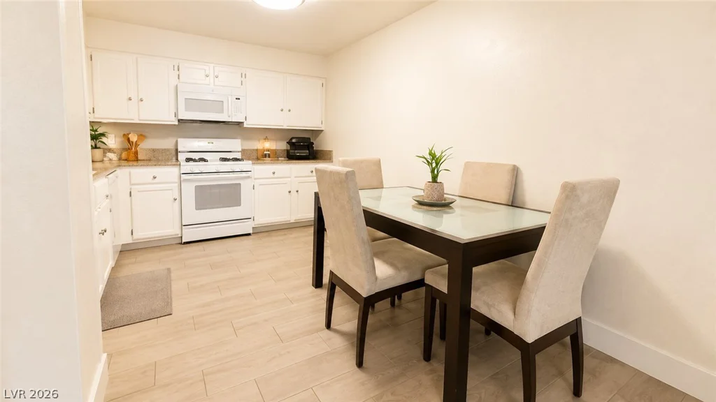 2140 Petersham, Las Vegas, NV 89108