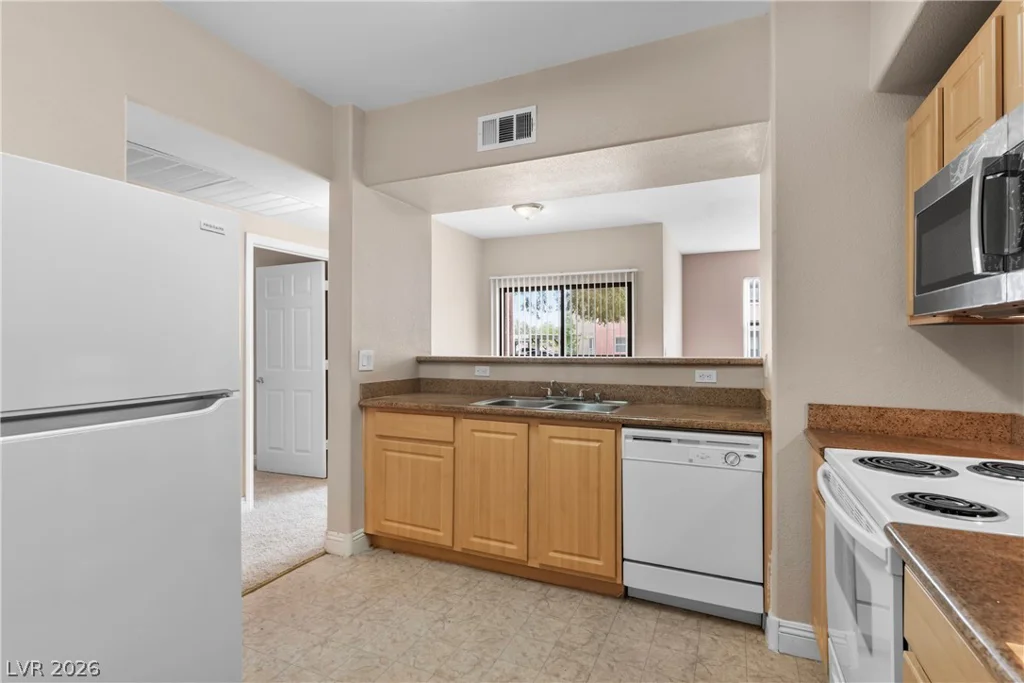 8000 Badura, Las Vegas, NV 89113
