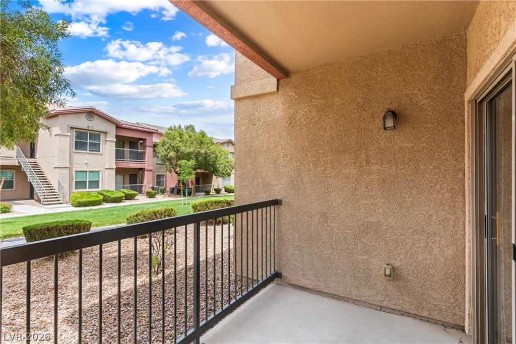 8000 Badura, Las Vegas, NV 89113