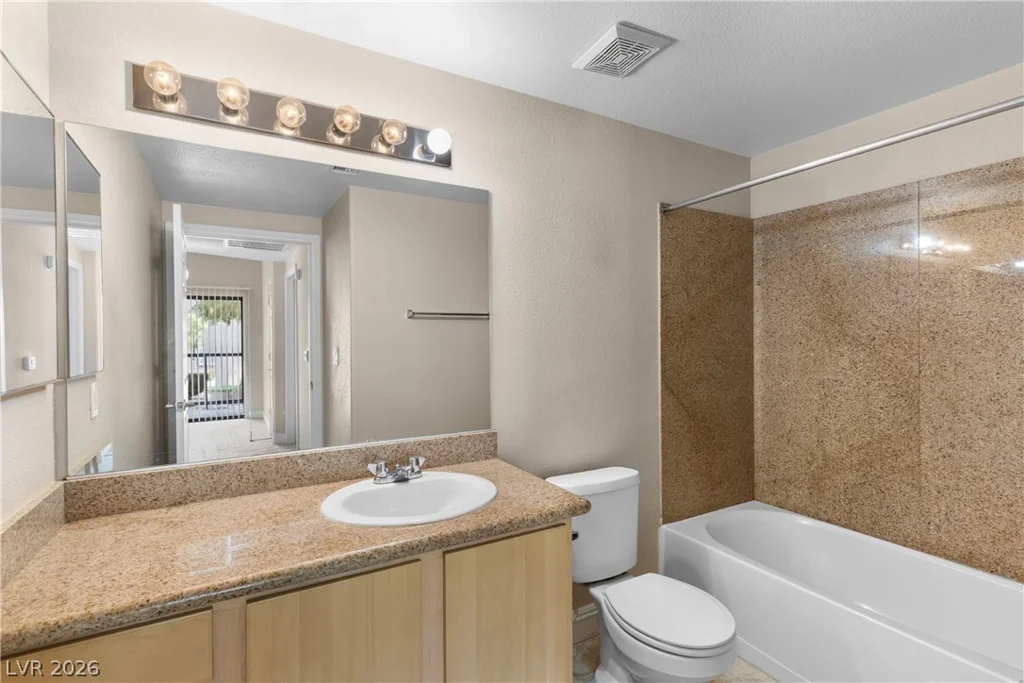 8000 Badura, Las Vegas, NV 89113