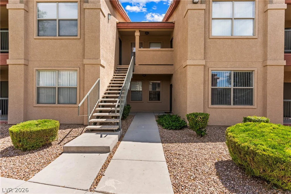 8000 Badura, Las Vegas, NV 89113