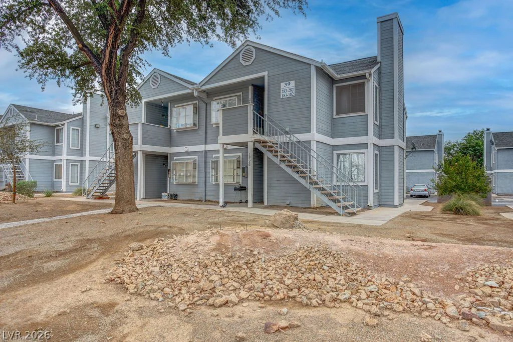 1926 Nebula, Las Vegas, NV 89115