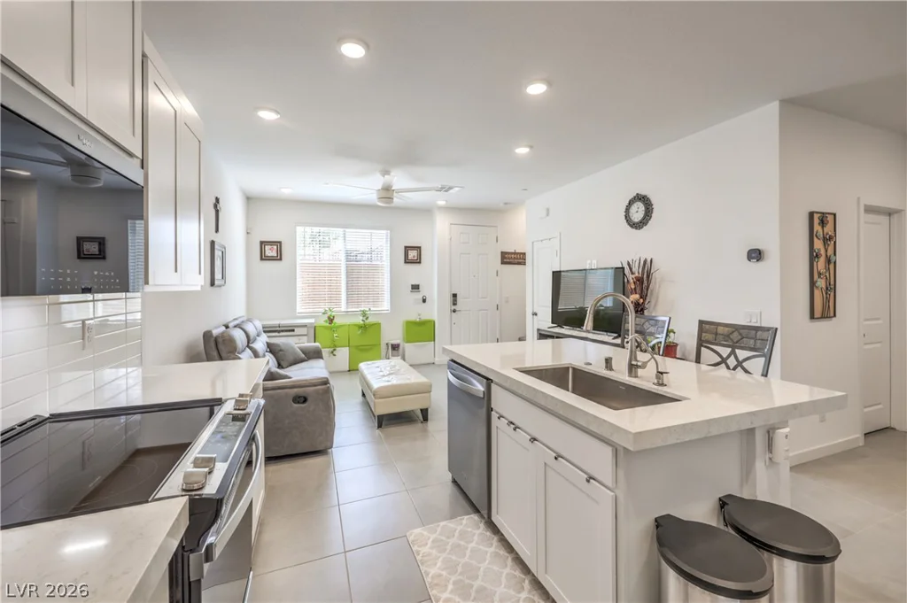 172 Freeport View, Henderson, NV 89011