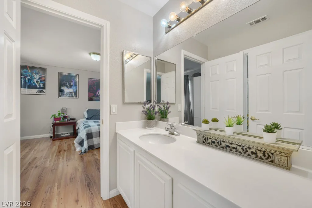 8447 Montefino, Las Vegas, NV 89117