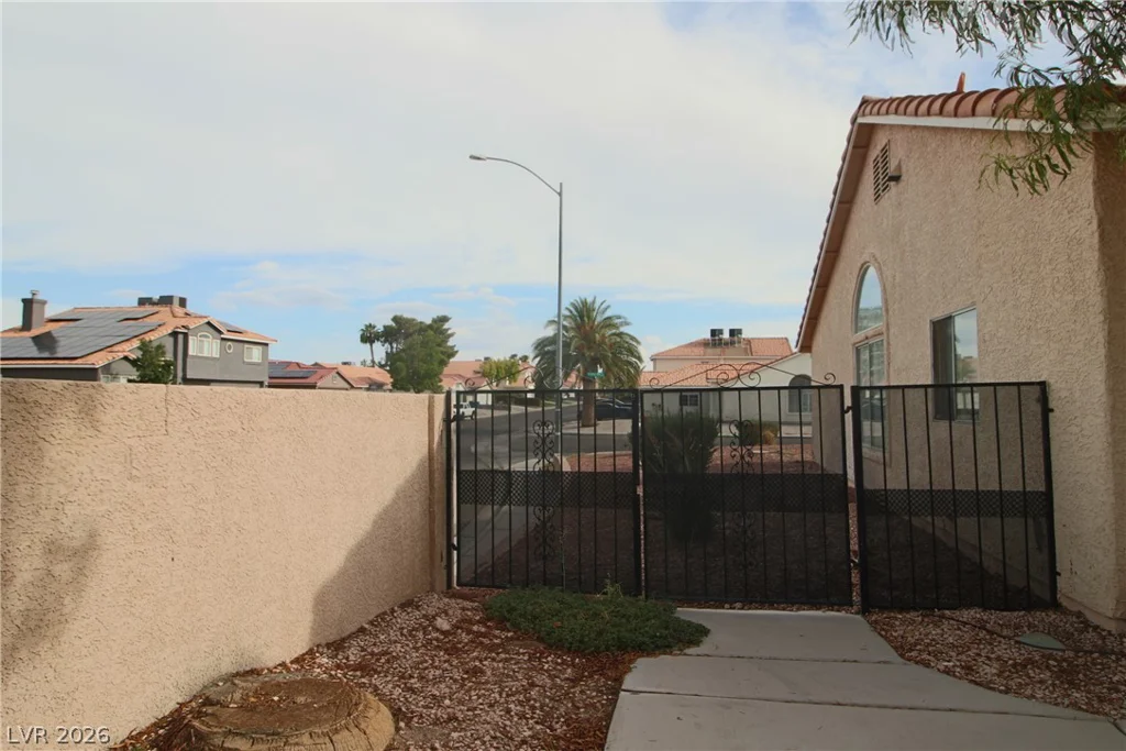 6428 Crystal Dew, Las Vegas, NV 89118