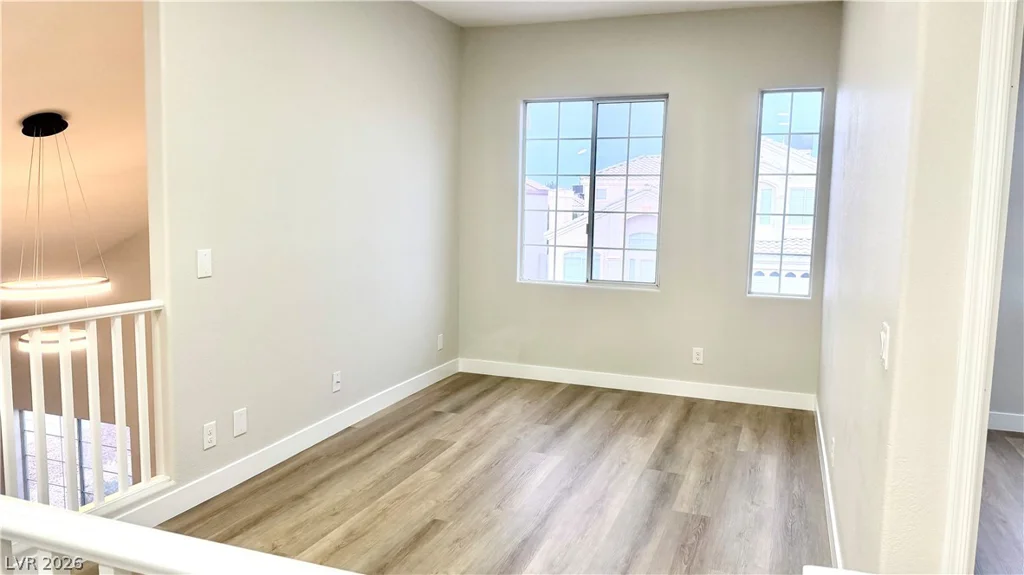 4595 Barnes, Las Vegas, NV 89147