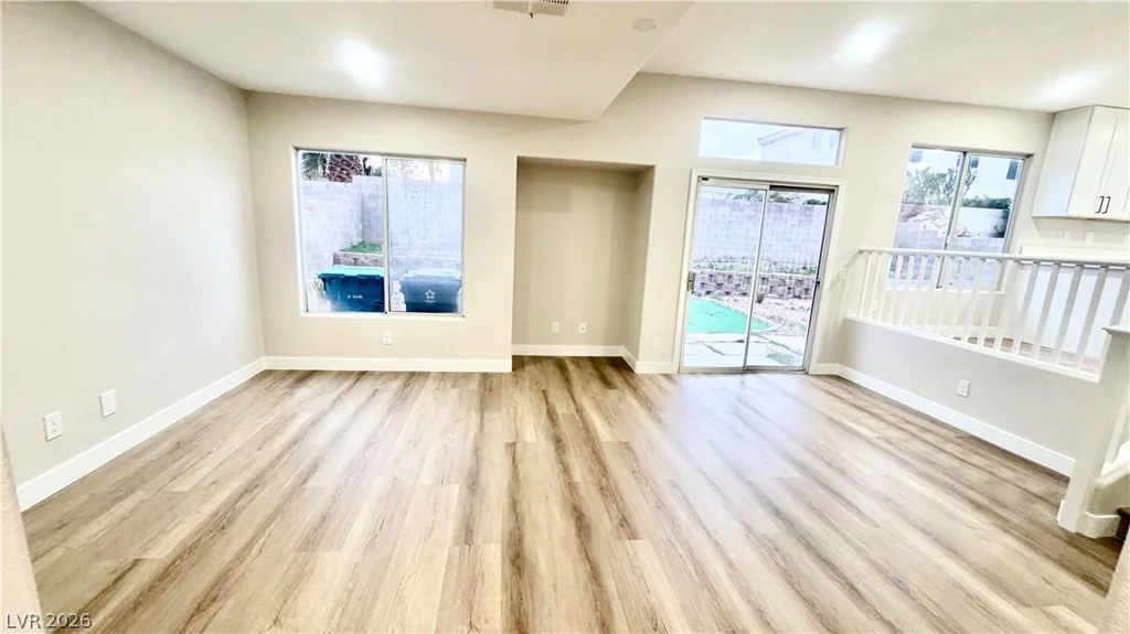4595 Barnes, Las Vegas, NV 89147