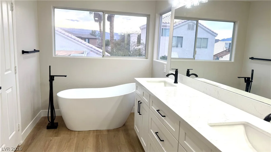 4595 Barnes, Las Vegas, NV 89147