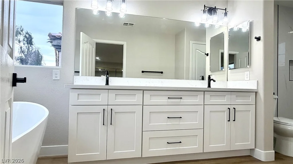 4595 Barnes, Las Vegas, NV 89147